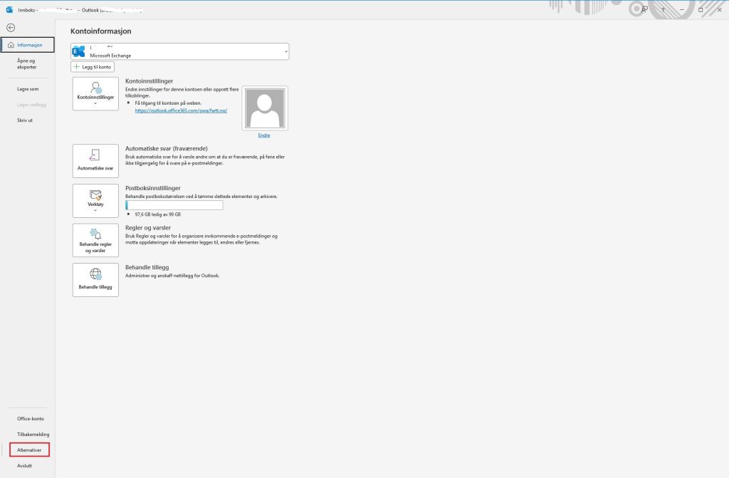 Kontoinformasjon i Outlook - valgt Alternativer lenken